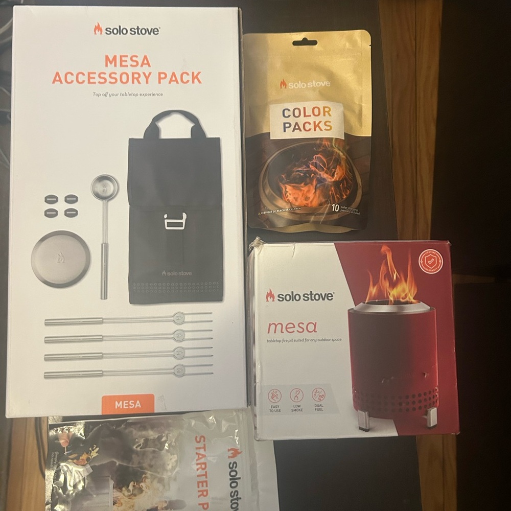 NIB Solo Stove Bundle Mesa, Accessory Pack, Color Packs and Starters + pellets